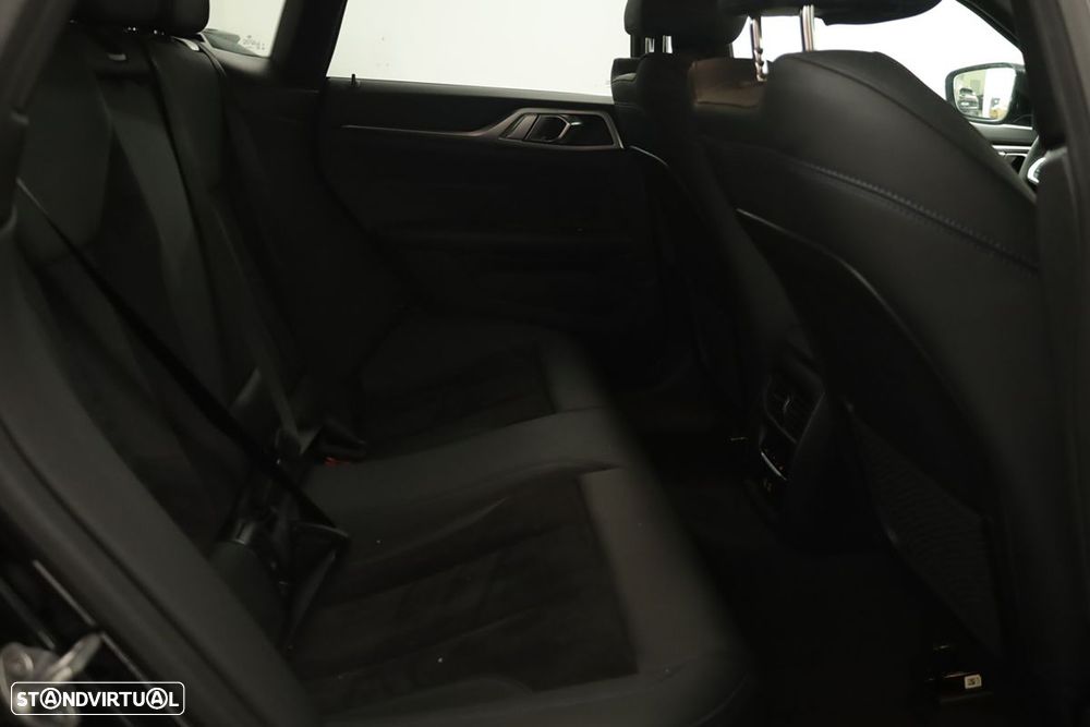 BMW 420 Gran Coupé i Pack Desportivo M Auto - 22