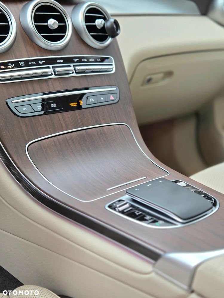 Mercedes-Benz GLC 220 d 4-Matic - 24