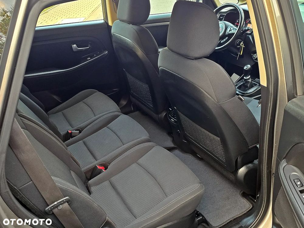 Kia Carens 1.6 GDI L 7os EU6 - 18