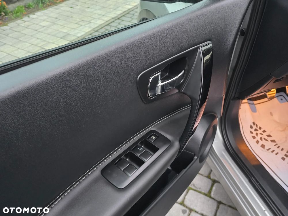 Nissan Qashqai 1.6 360 - 28