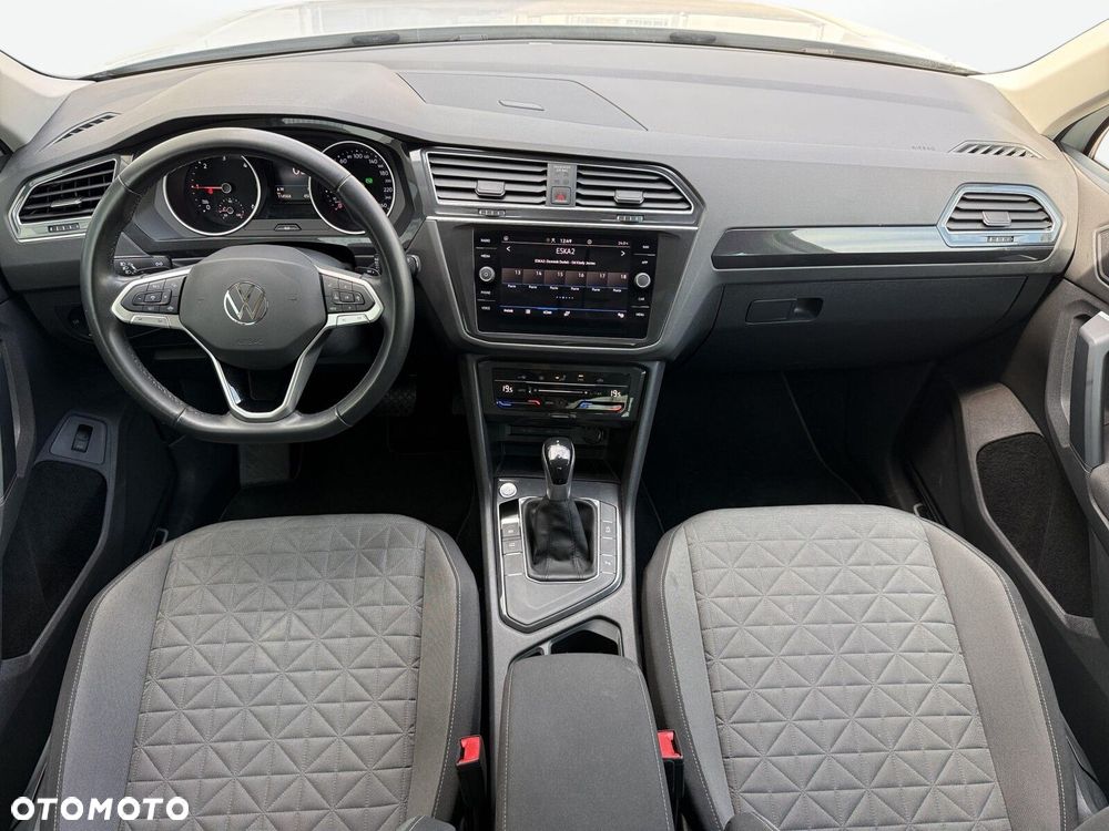 Volkswagen Tiguan - 10