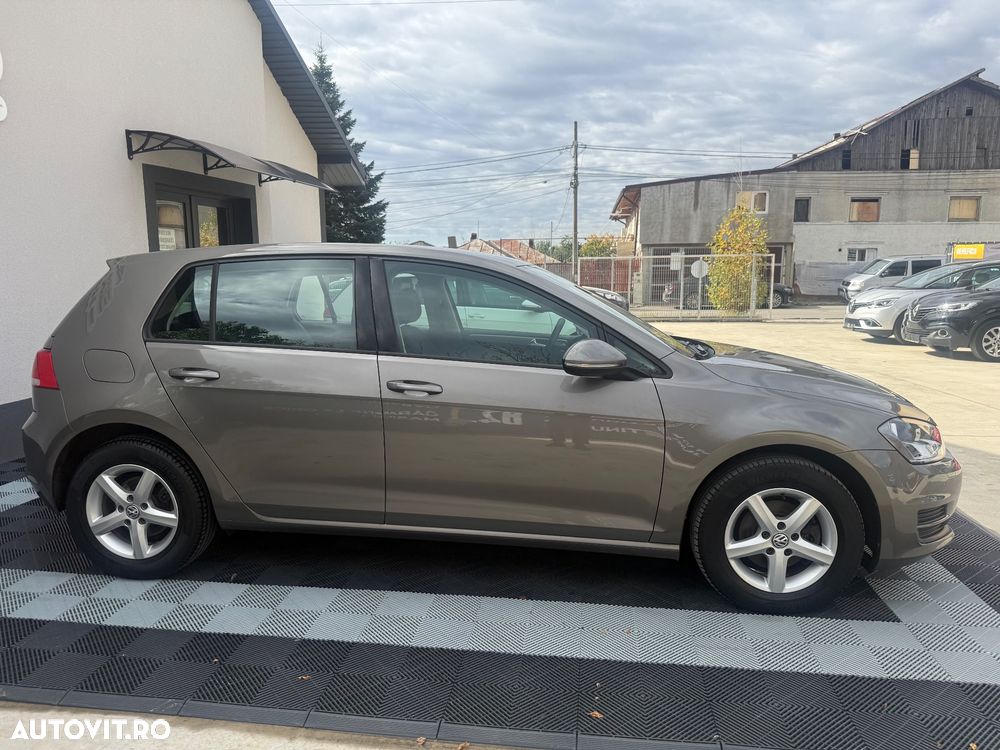 Volkswagen Golf - 14