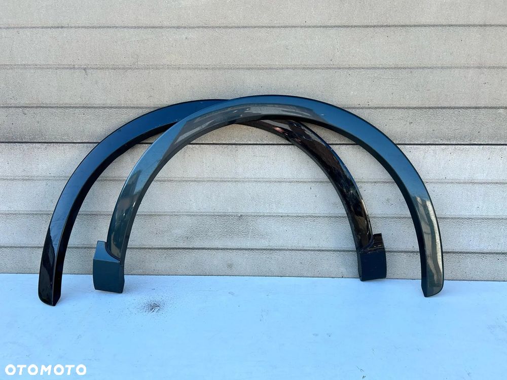 AUDI Q3 8U0 8U0853718 LISTWA BŁOTNIK  NAKŁADKA PRAWA LEWA