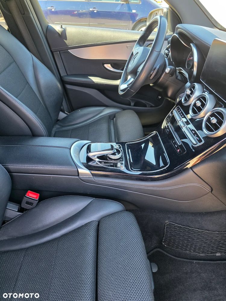 Mercedes-Benz GLC 250 4-Matic - 32