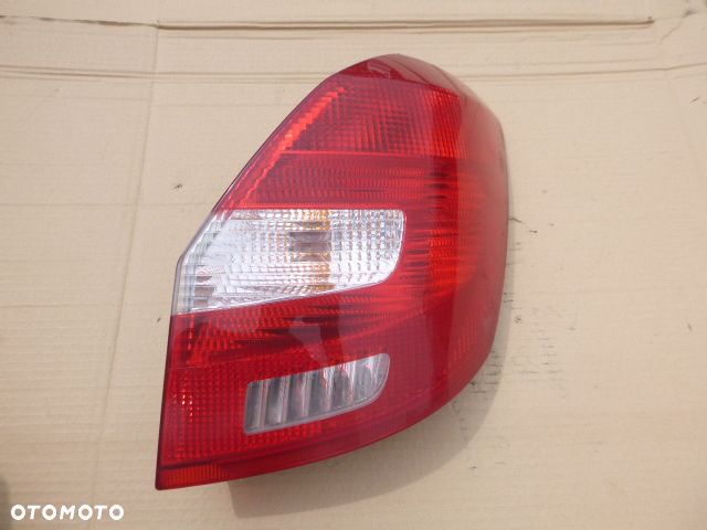 LAMPA PRAWY TYŁ PRAWA TYLNA SKODA FABIA II HB - 5