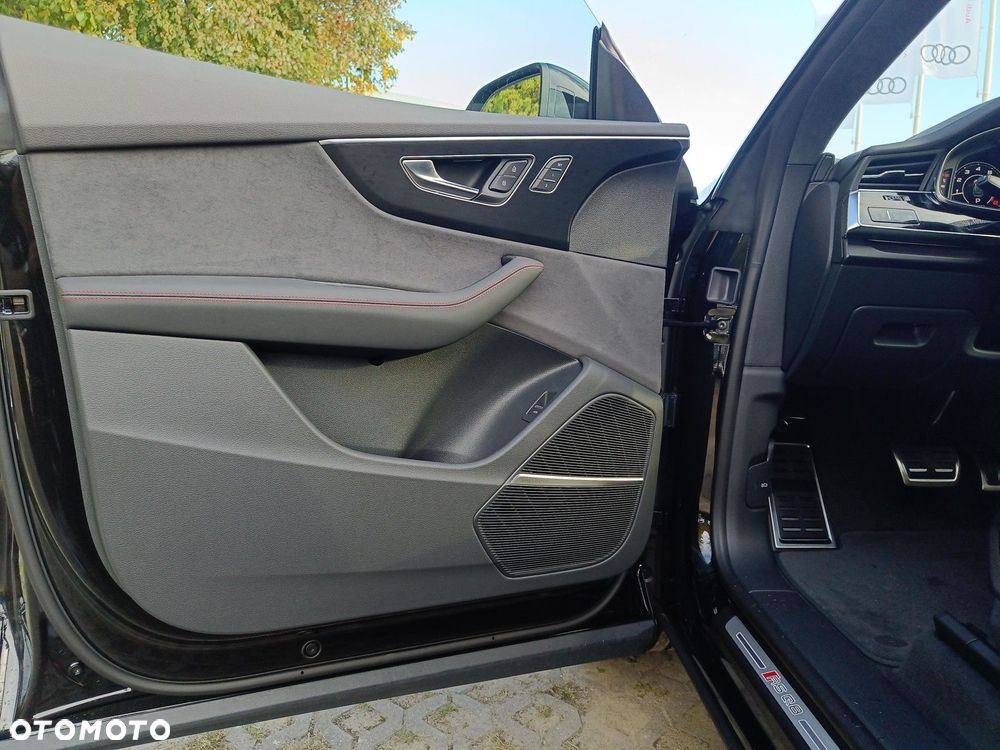 Audi RS Q8 - 11
