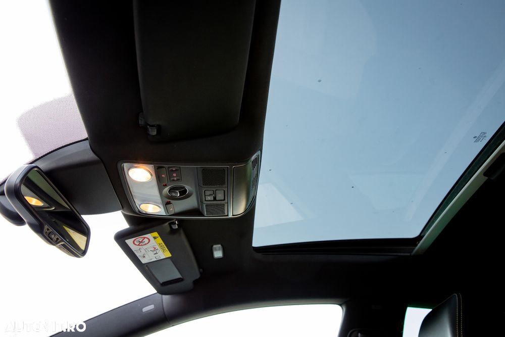 Volkswagen Passat CC - 37