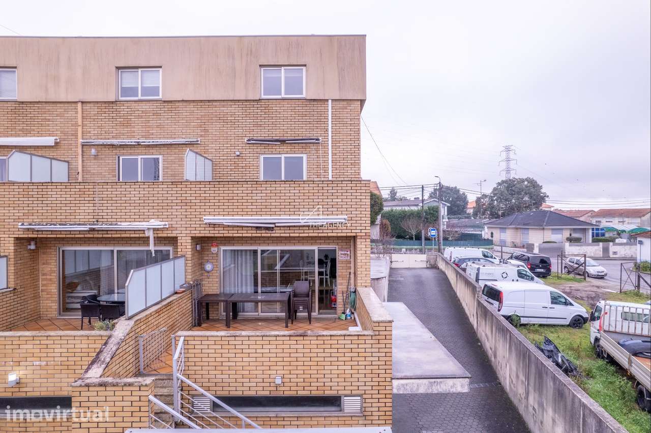 Moradia T4 moderna com piscina em Perosinho, Vila Nova de Gaia - Grande imagem: 3/45