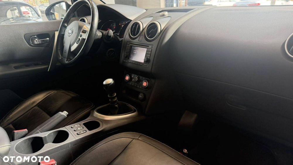 Nissan Qashqai+2 - 17