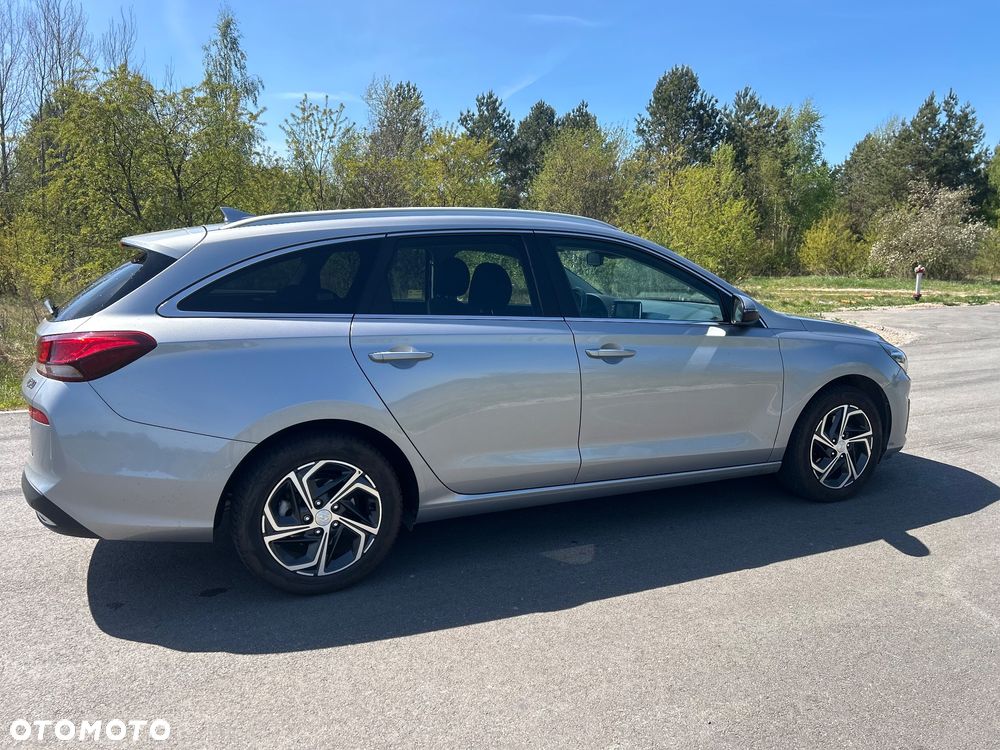 Hyundai i30 1.6 D Comfort DCT - 8