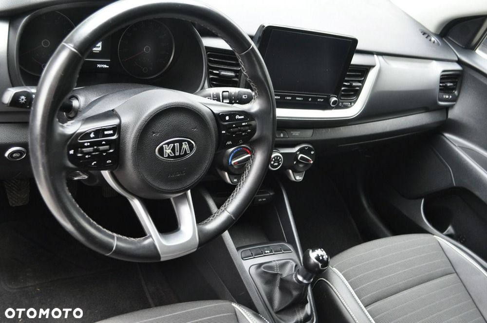 Kia Stonic - 8