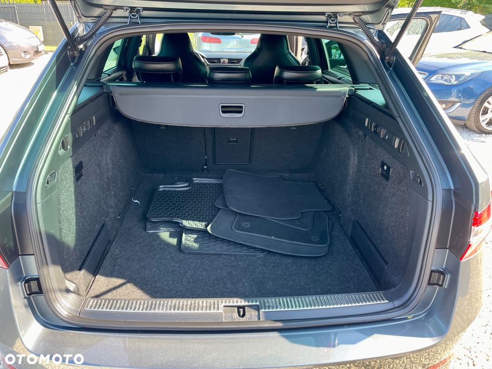 Skoda Superb 2.0 TDI DSG Sportline - 33