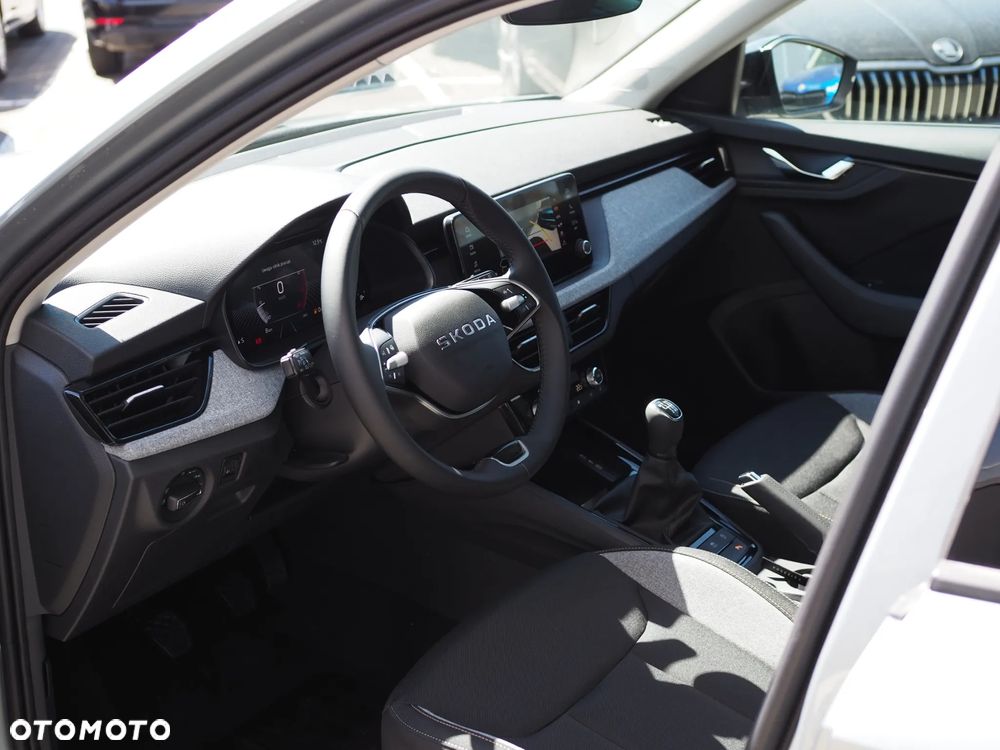 Skoda Kamiq 1.5 TSI Drive - 5