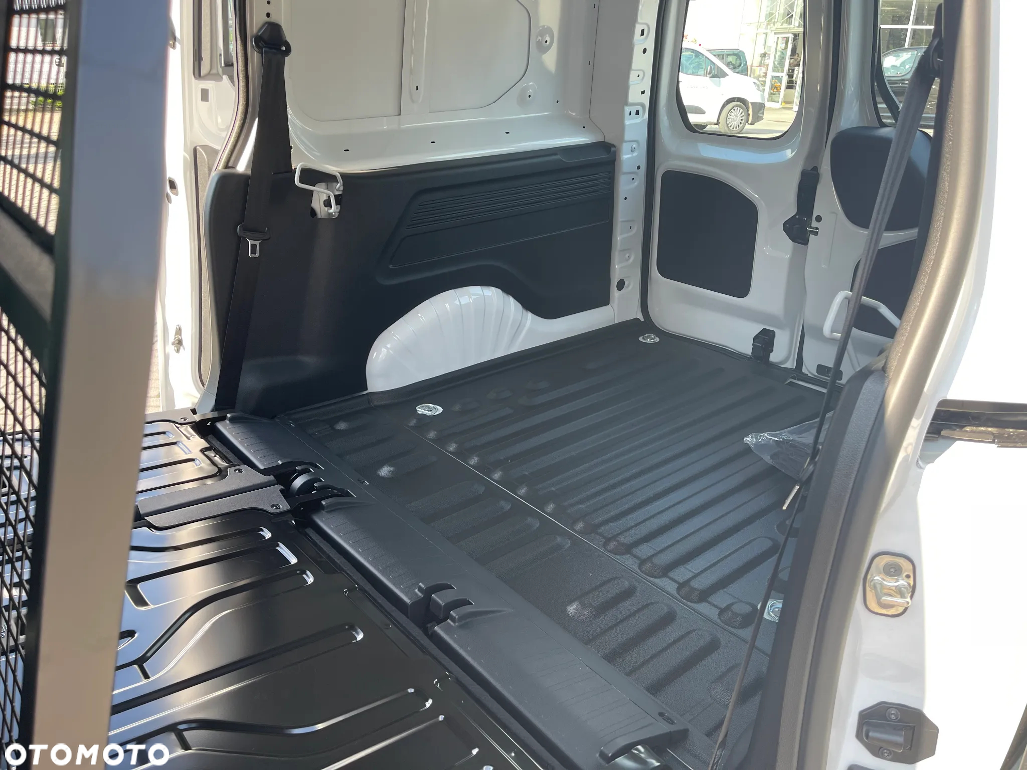Toyota Proace City 1.5 D-4D Long 2,4t Active (bryg.) - 20