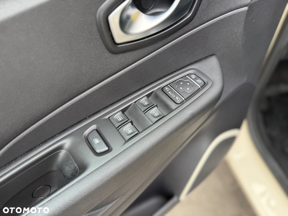 Renault Captur ENERGY TCe 120 EDC Experience - 25