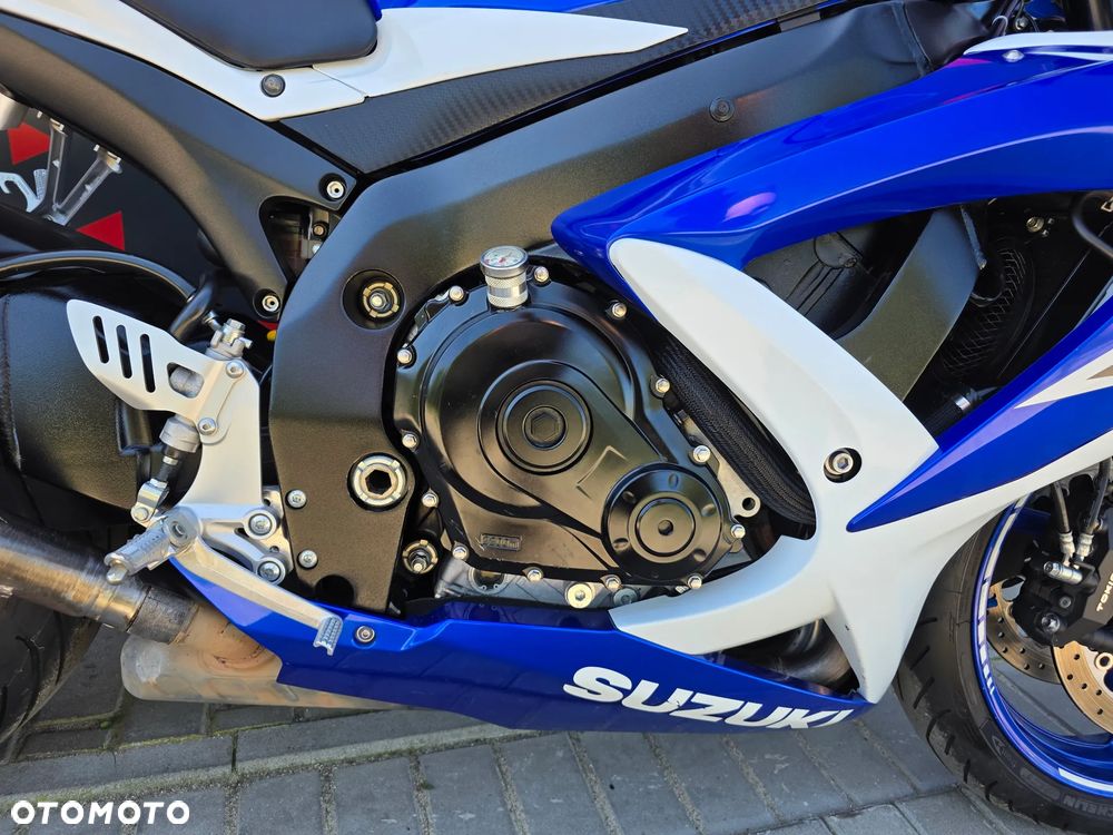 Suzuki GSX-R - 15