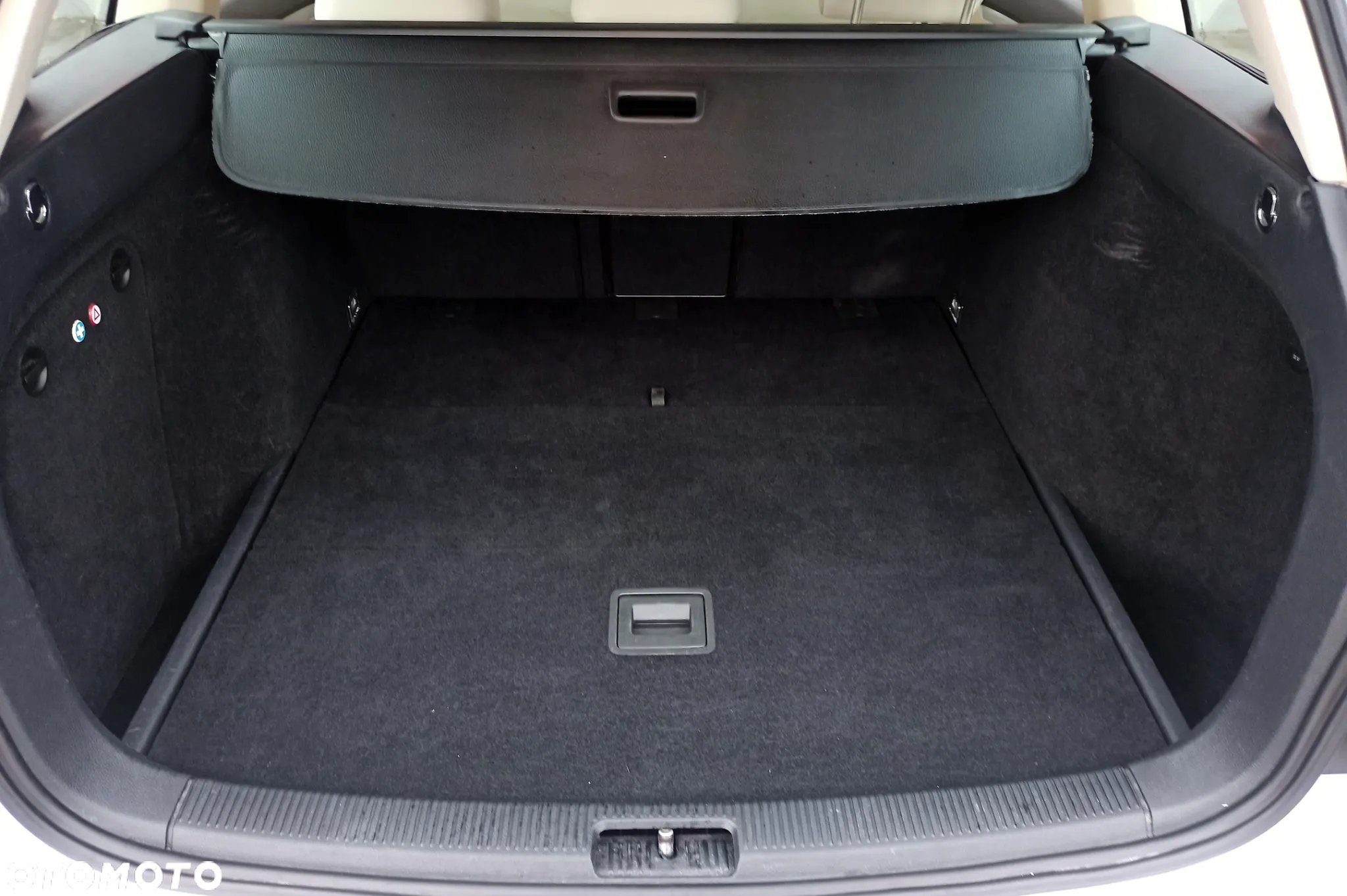 Volkswagen Golf - 33