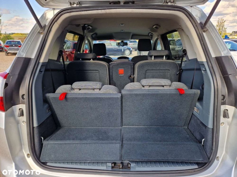 Ford Grand C-MAX - 18