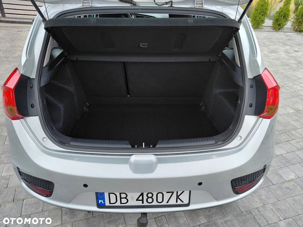 Kia Ceed 1.4 L - 13