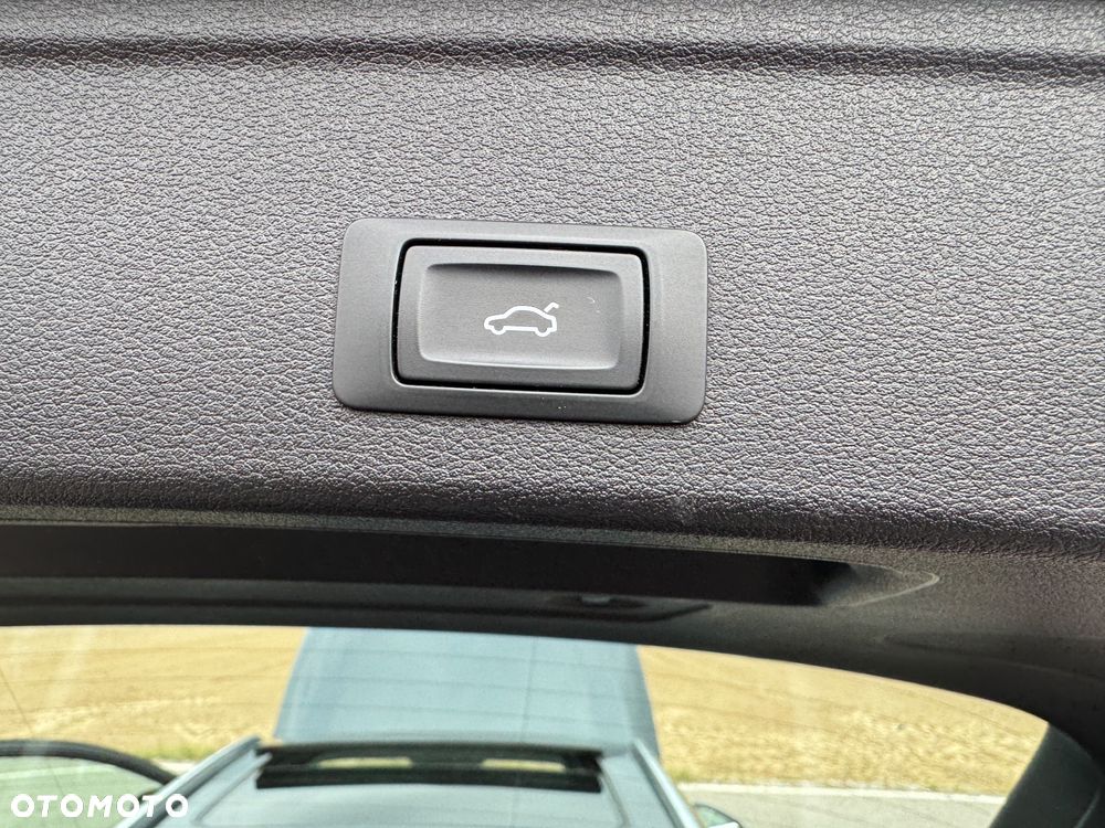 Audi A4 Avant 2.0 TDI - 24