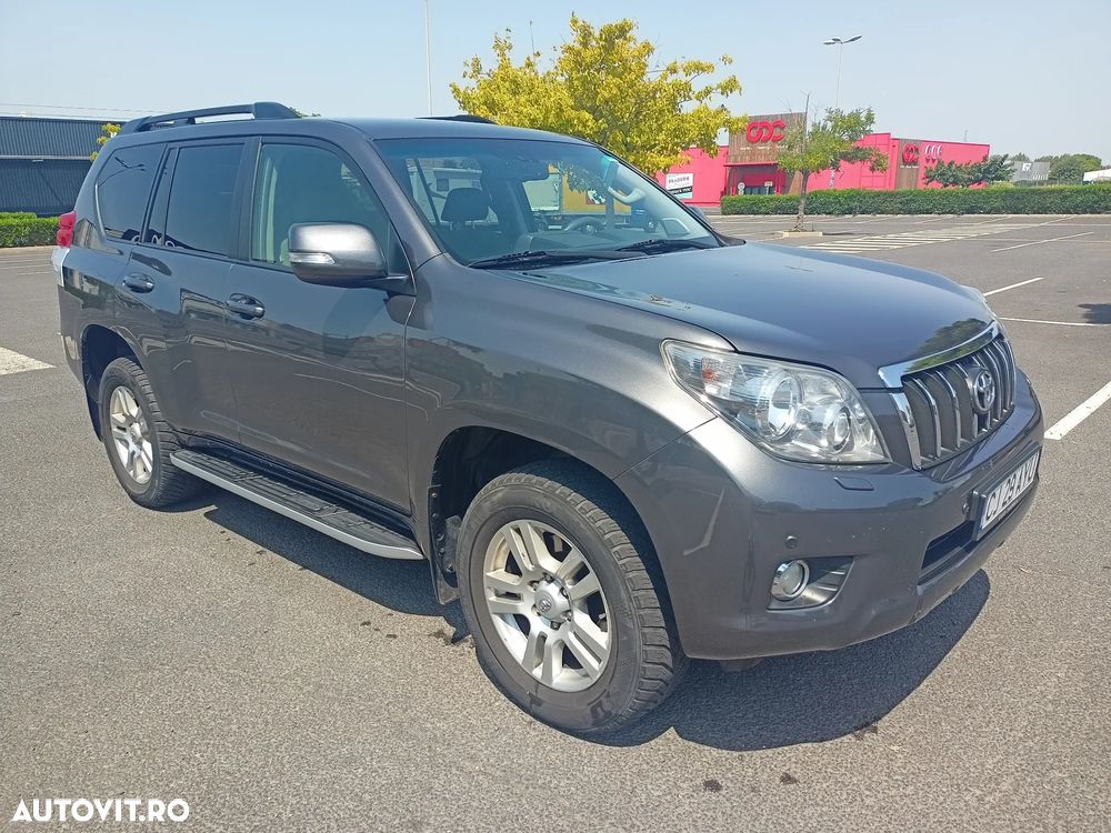 Toyota Land Cruiser 3.0l Turbo D-4D Aut. AVS 7 Locuri Luxury - 1