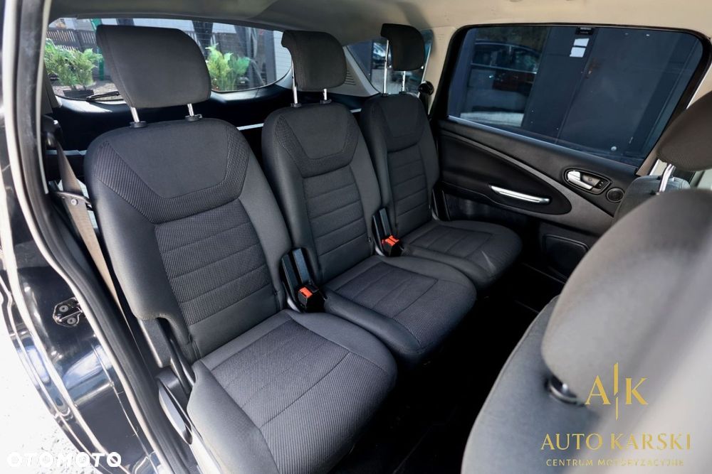 Ford S-Max - 10