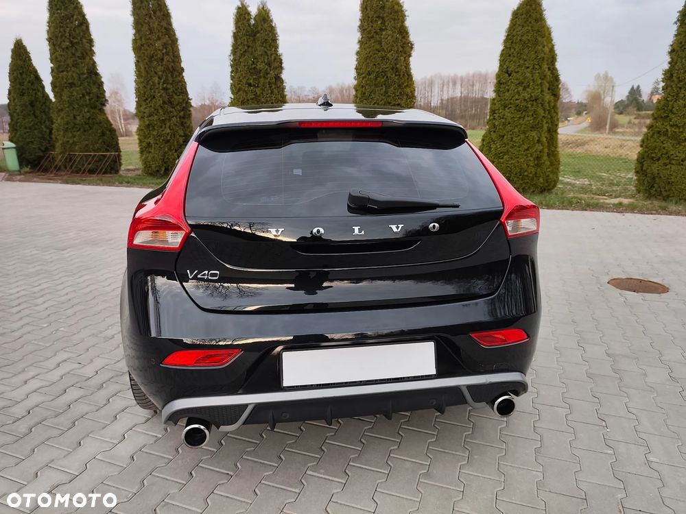 Volvo V40 D2 R Design - 3