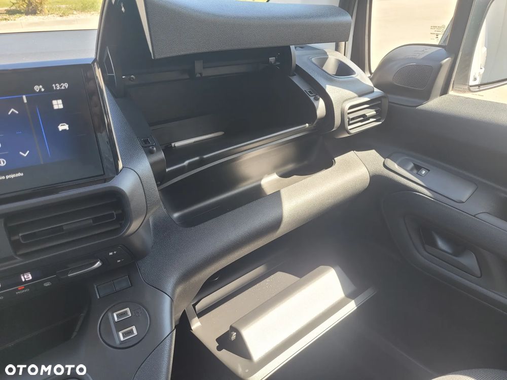 Opel Cargo L2 950kg - 24