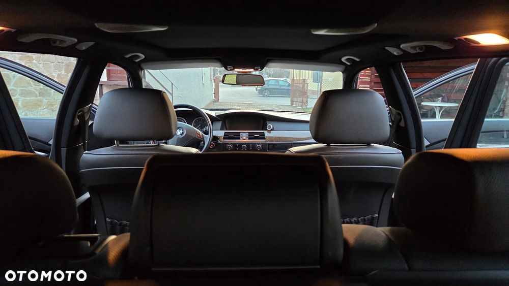 BMW Seria 5 - 32