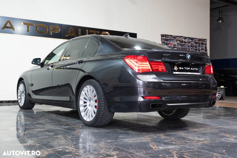 BMW Seria 7 740d xDrive - 33