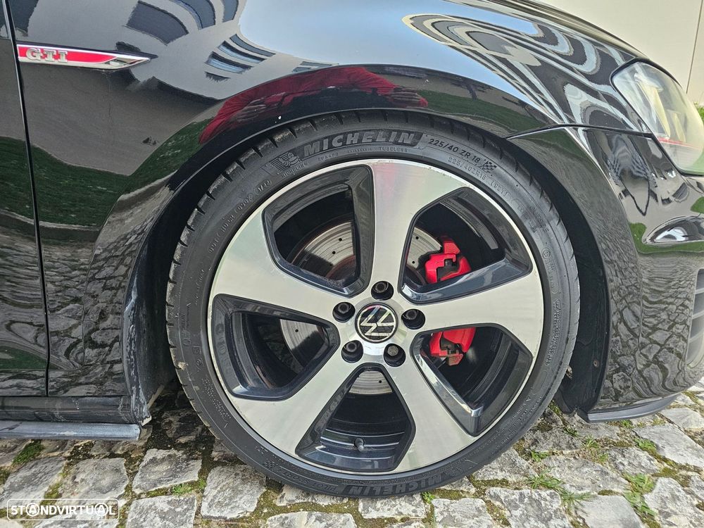 VW Golf 2.0 TSi GTi - 34
