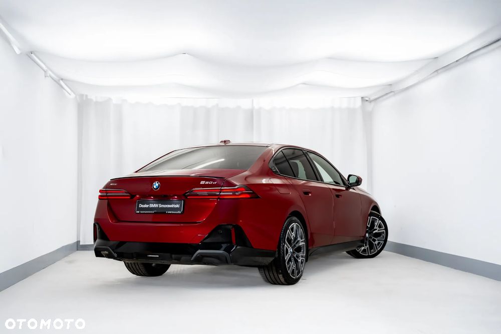 BMW Seria 5 520d xDrive mHEV M Sport - 2