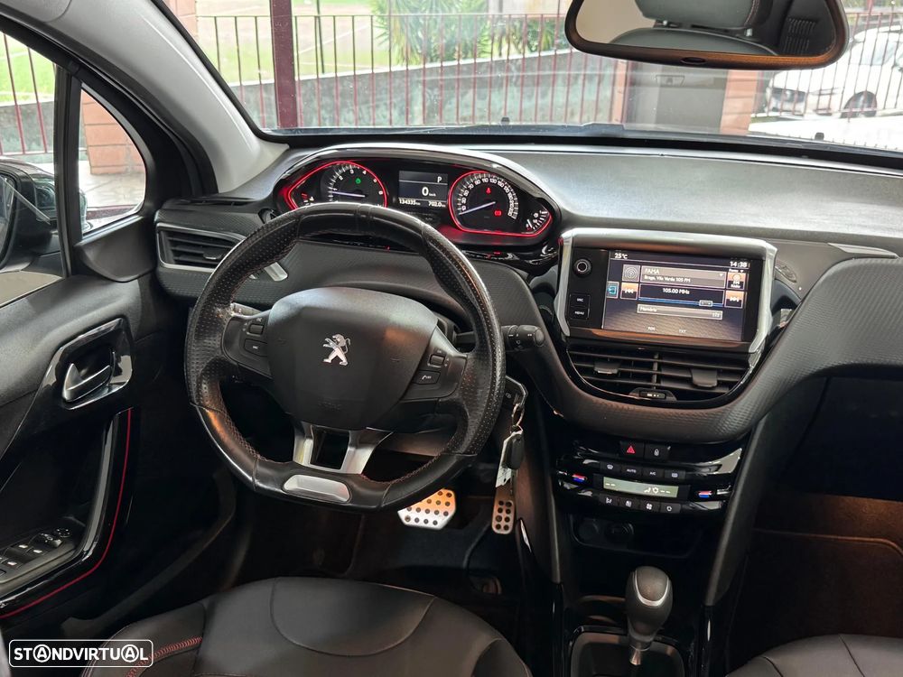 Peugeot 2008 1.2 PureTech GT Line EAT6 - 5