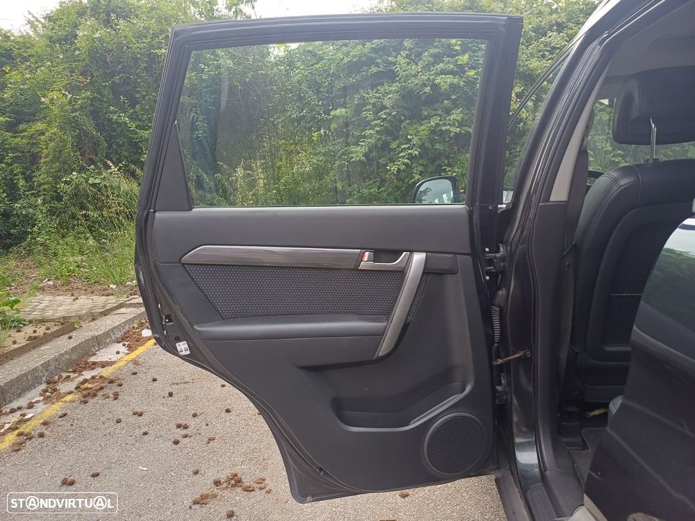 Chevrolet Captiva 2.0 VCDi Seven 7L - 36