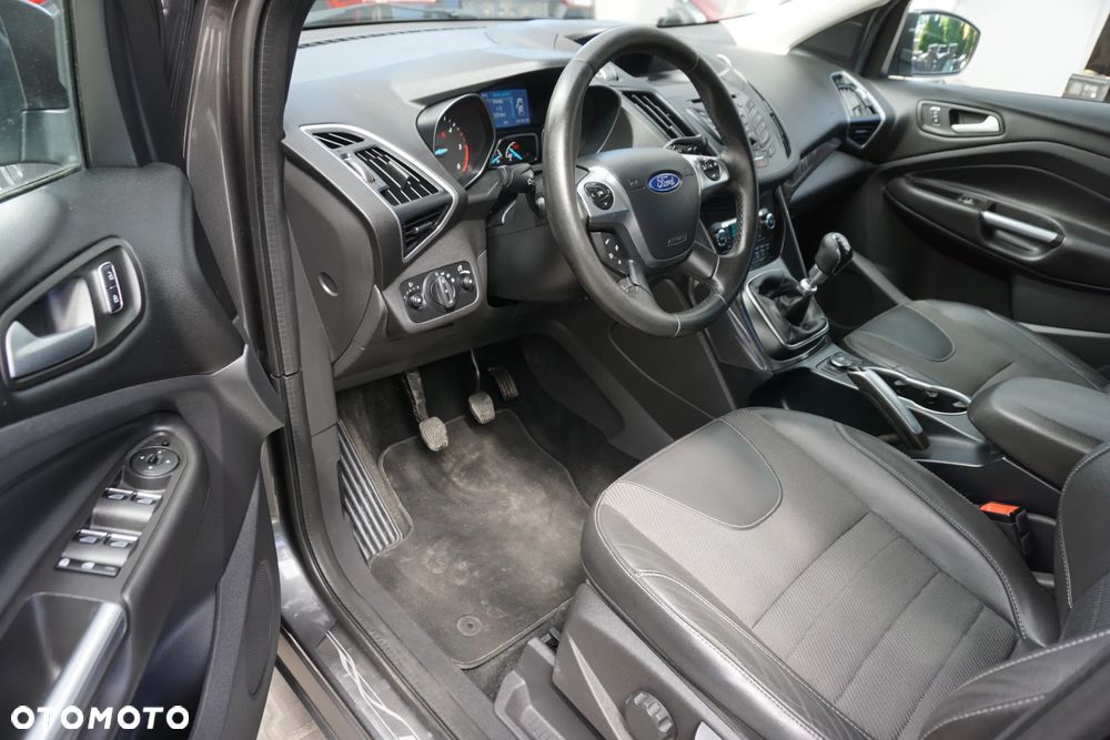 Ford Kuga 2.0 TDCi 2x4 Titanium - 7