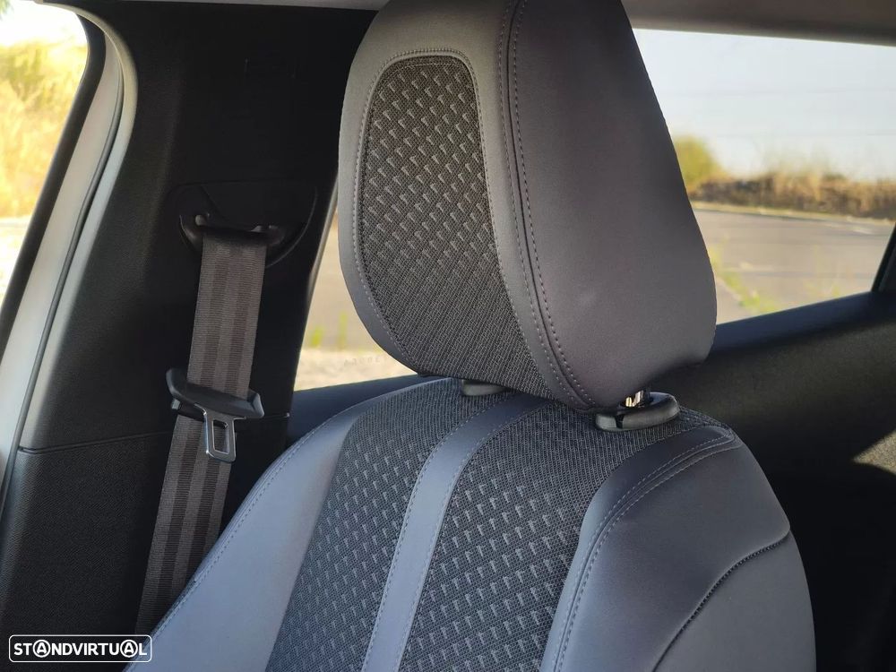 Peugeot 2008 PureTech 130 EAT8 Allure - 9