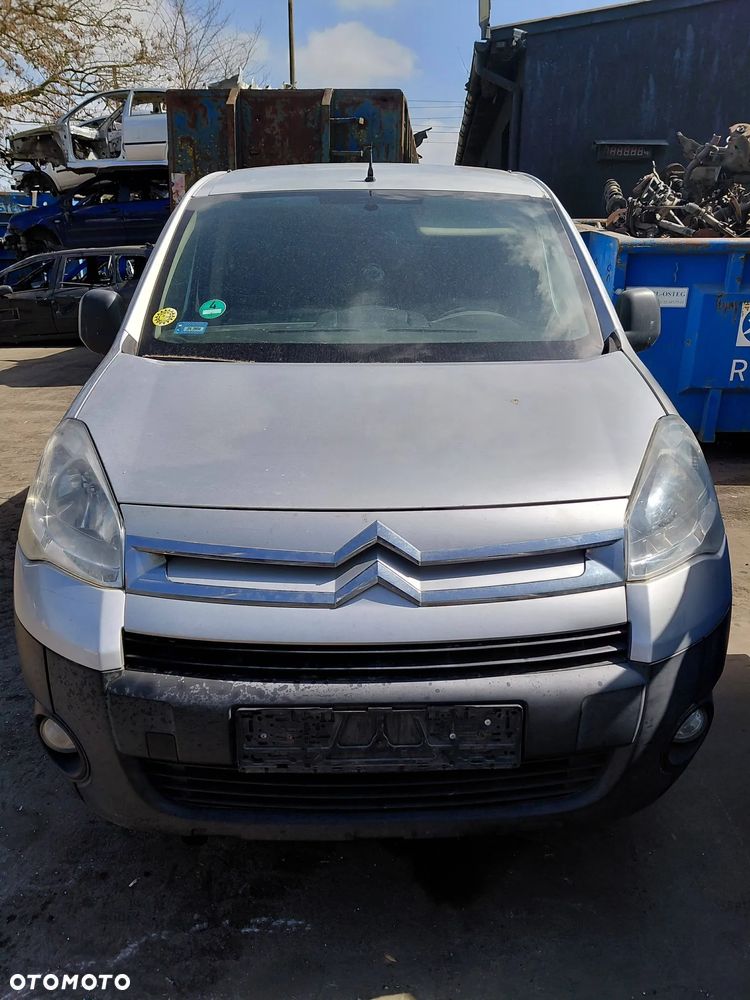 Części- Citroen Berlingo  Rok 2010 Pojemność 1560 Moc 66,20 kw Diesel - 1