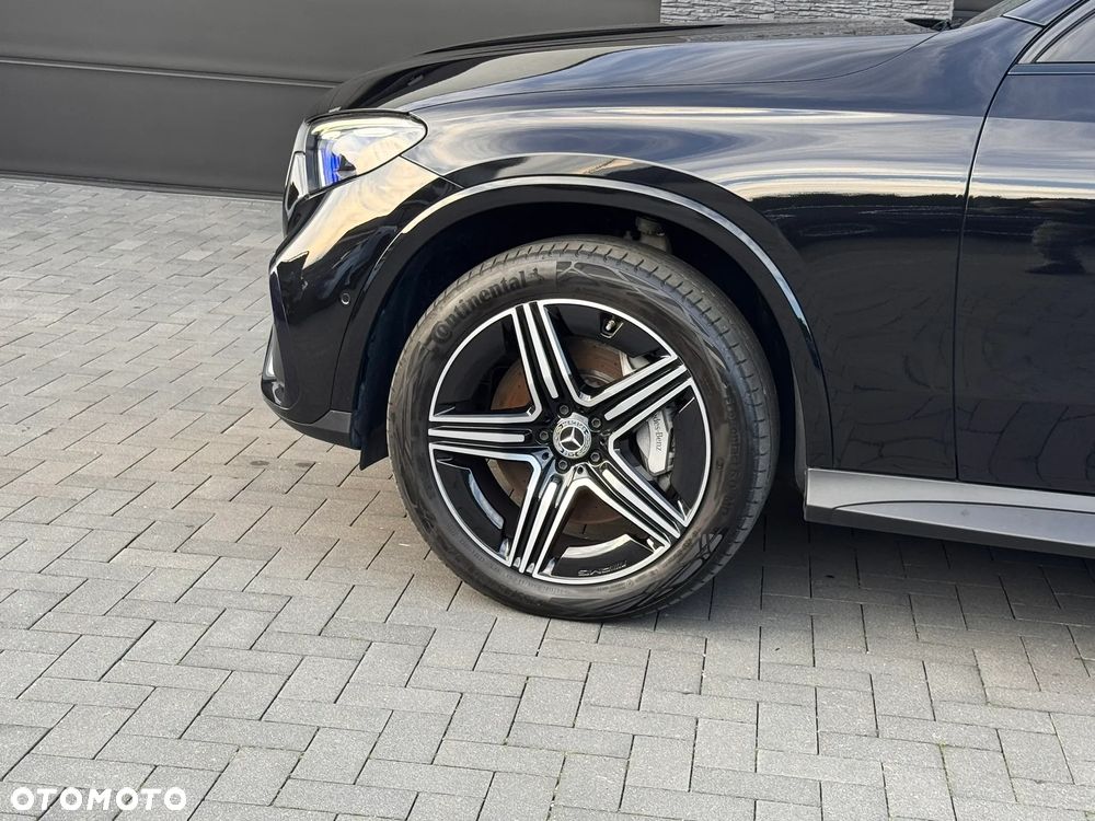 Mercedes-Benz GLC 300 de 4-Matic AMG Line - 30