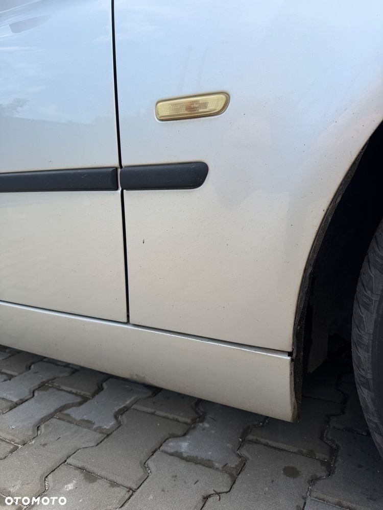 BMW Seria 3 318ti - 16
