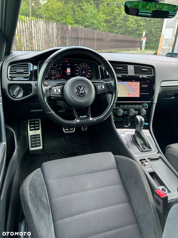 Volkswagen Golf - 31
