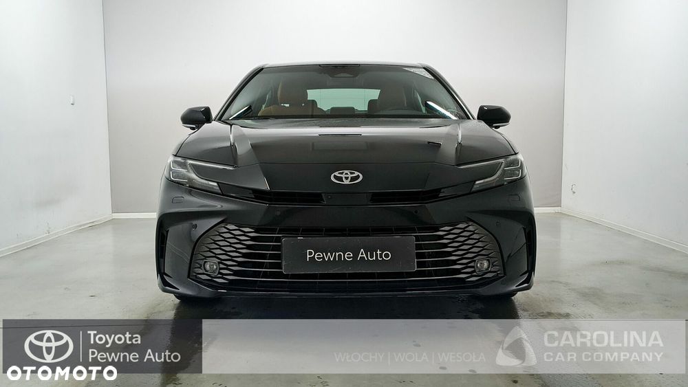 Toyota Camry - 32