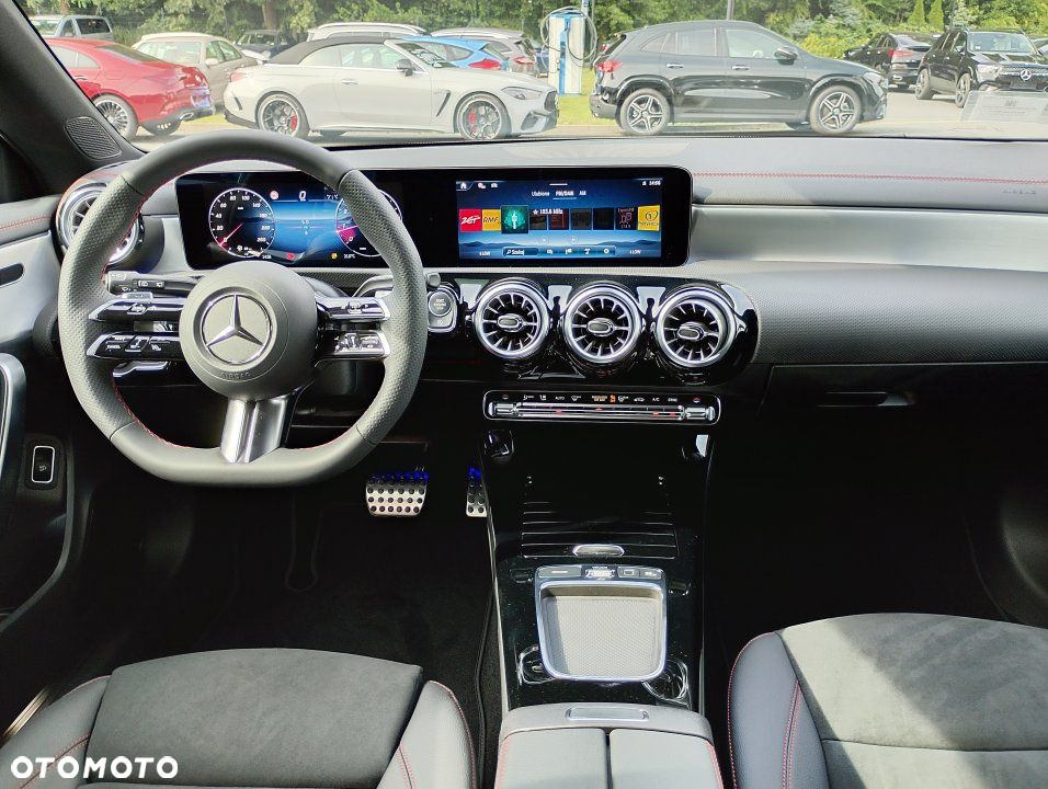 Mercedes-Benz CLA - 11