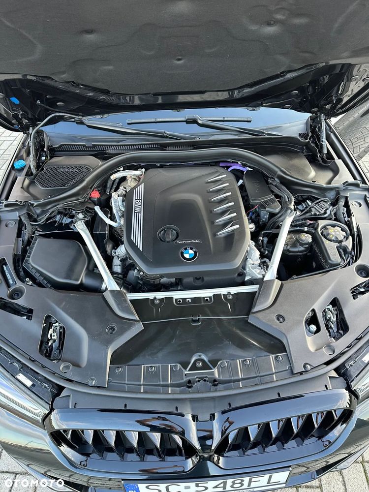 BMW Seria 5 530d xDrive Luxury Line - 11