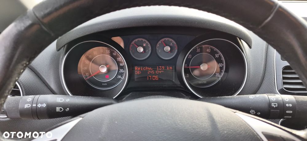 Fiat Punto 1.4 Easy S&S - 4
