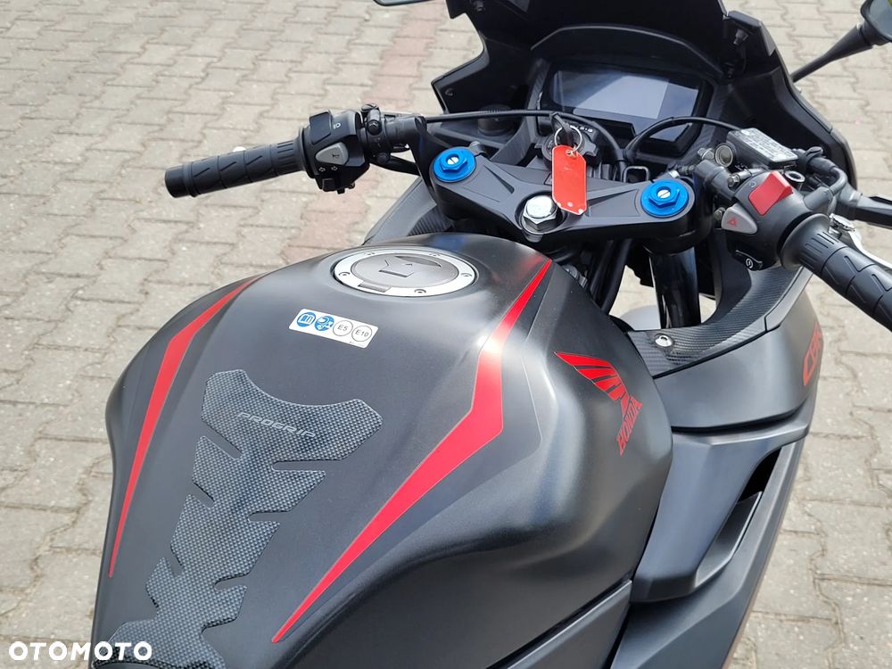 Honda CBR - 16