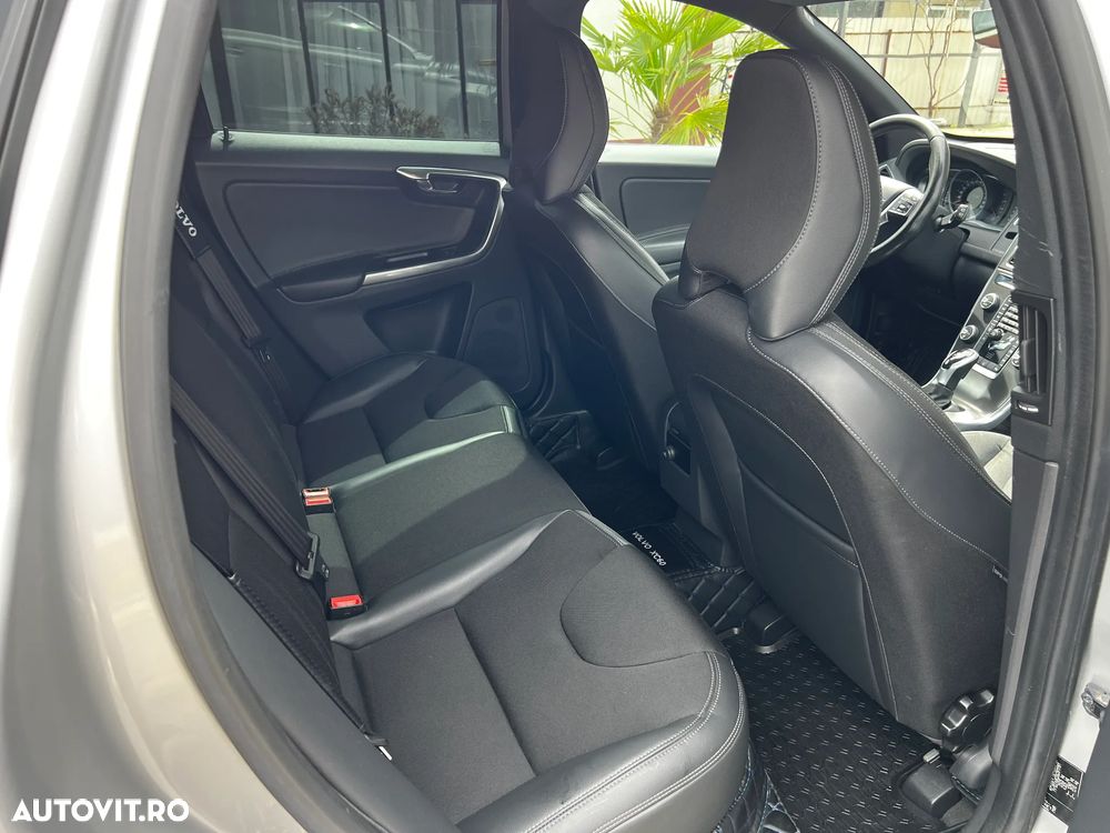 Volvo XC 60 D4 Geartronic Summum - 15