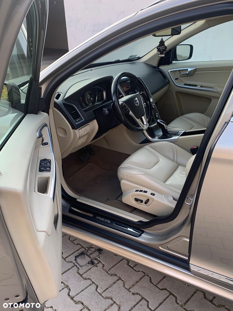 Volvo XC 60 D4 AWD Summum - 14