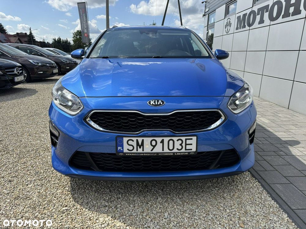 Kia Ceed - 11