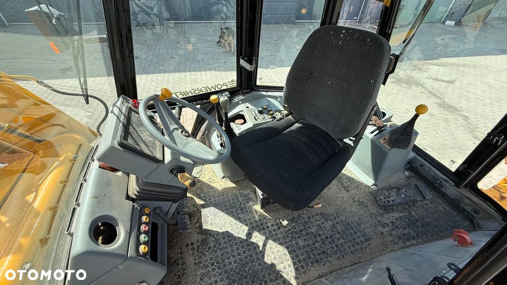 JCB 4CX - 8