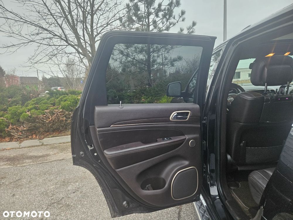 Jeep Grand Cherokee 3.0 CRD Overland Summit EU6 - 35